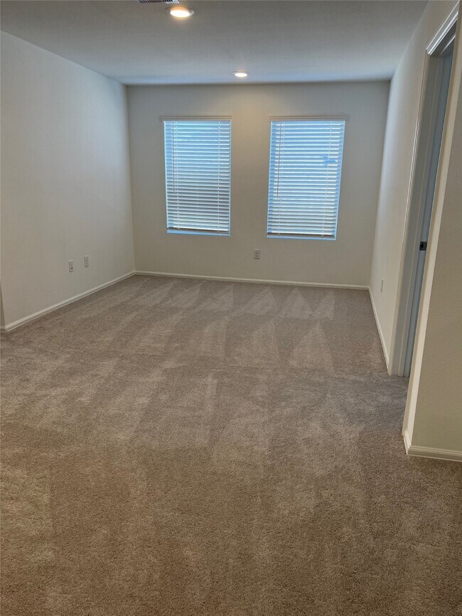 Building Photo - 7419 Bartoncliff Dr