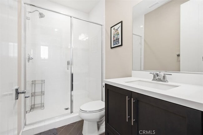 Building Photo - 227 Follyhatch