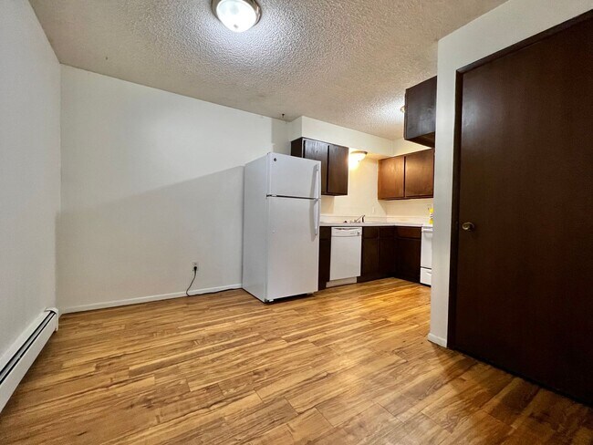 Building Photo - Dartmouth133 (KC-AM)