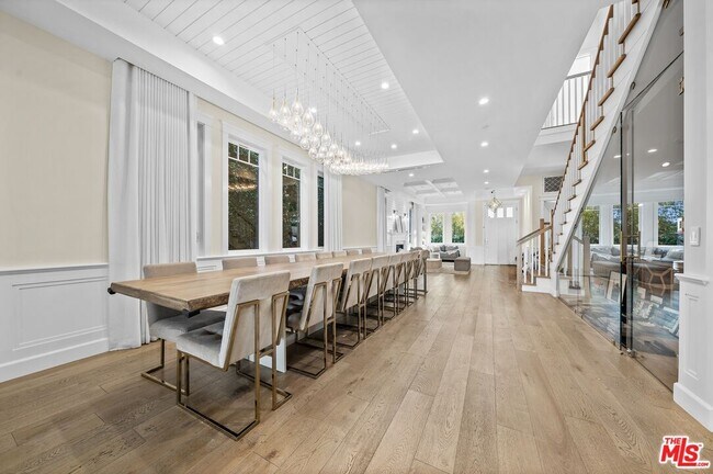 Building Photo - 12345 Huston St