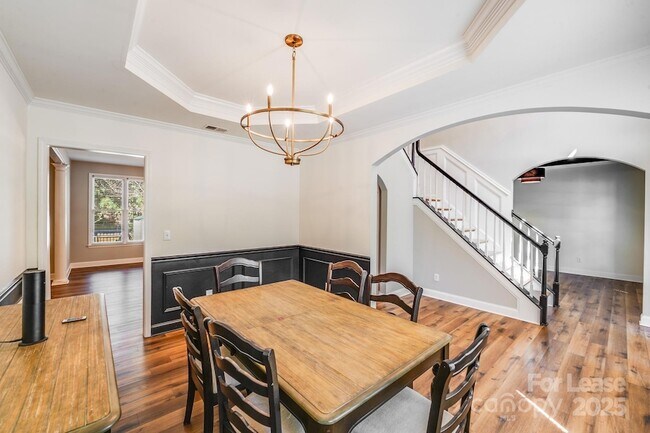 Building Photo - 10243 Squires Way