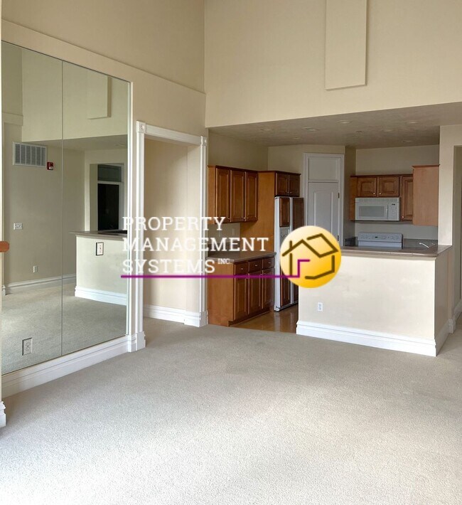 Building Photo - Spacious 2 Bedroom Condo Downtown SLC