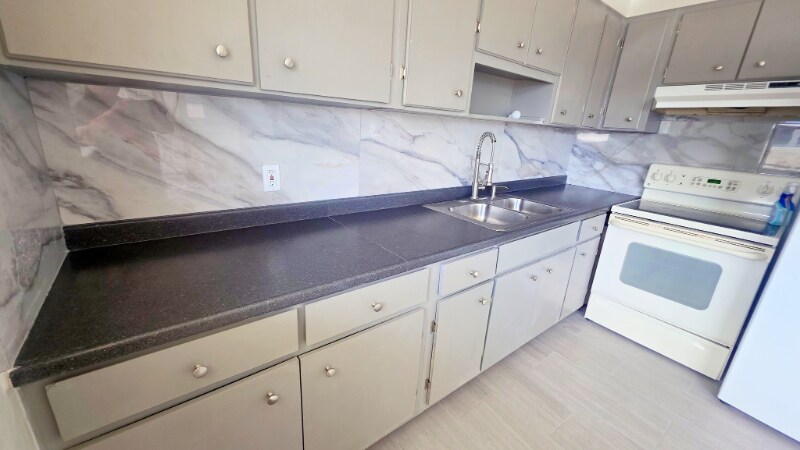 Building Photo - 12 3rd St