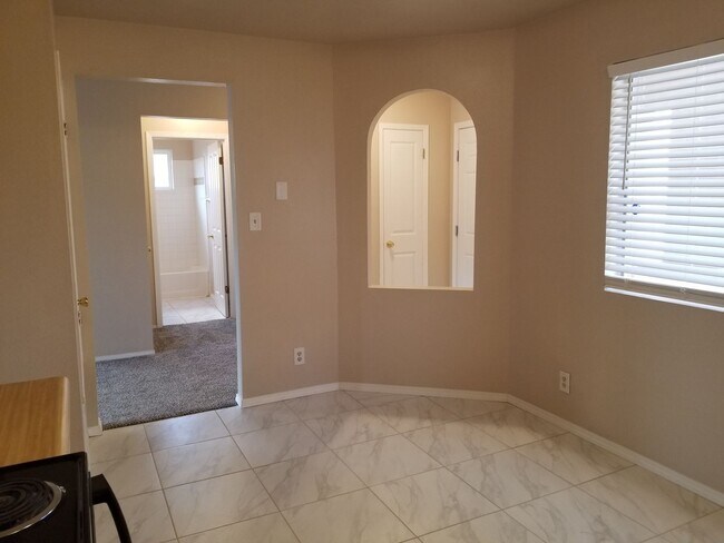 Building Photo - North Hills-Rio Rancho