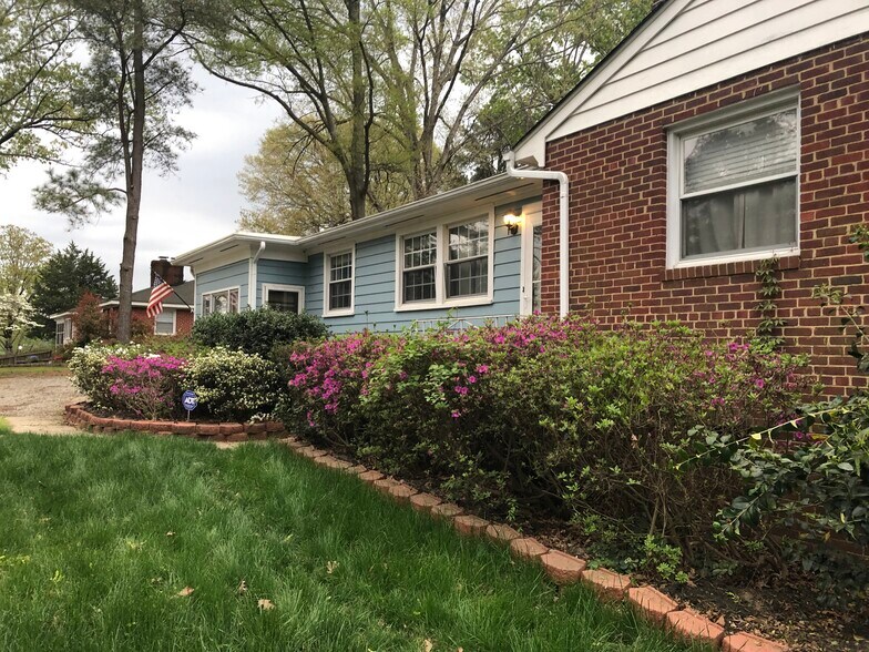 Building Photo - 6241 Forest Hill Ave