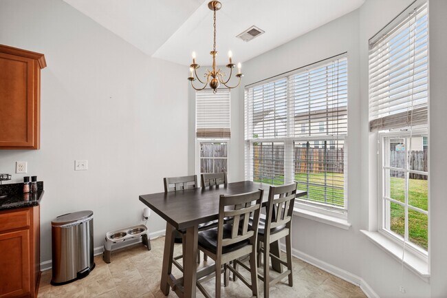 Building Photo - 7736 Kinston St