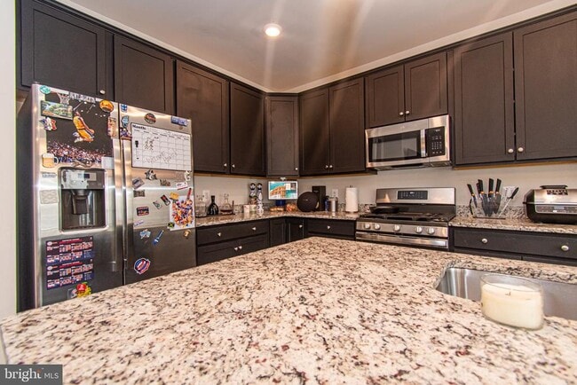 Building Photo - 9637 Block St