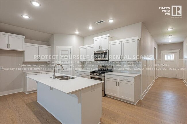 Building Photo - 617 Wagon Wheel Ave
