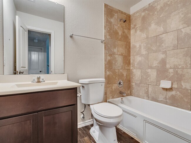 Building Photo - 2806 Morgensen Dr