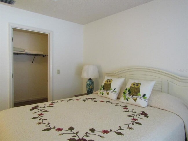 Building Photo - 5626 Pipers Waite