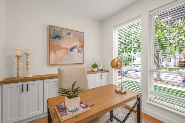 Building Photo - Stunning New Construction in the Heart of Uptown