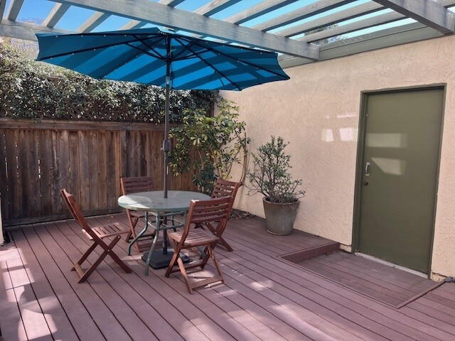 Building Photo - 2770 Caminito Cedros