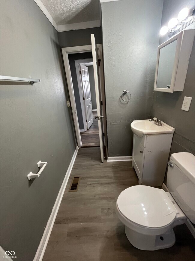 Building Photo - 4622 E 30th St