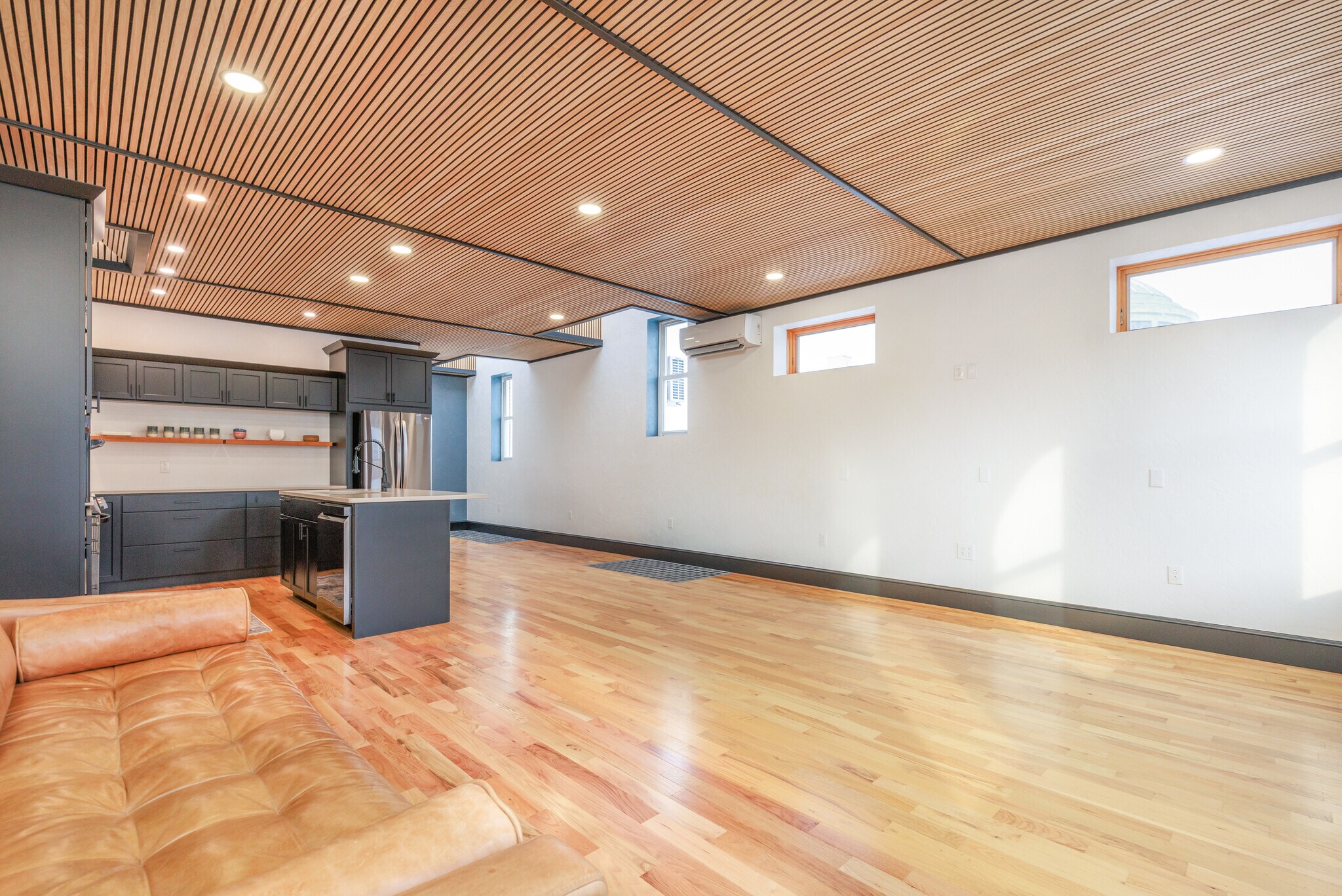 Building Photo - 119 N Center Ave