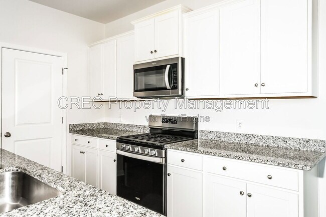 Building Photo - 928 Woodside Creek Ln