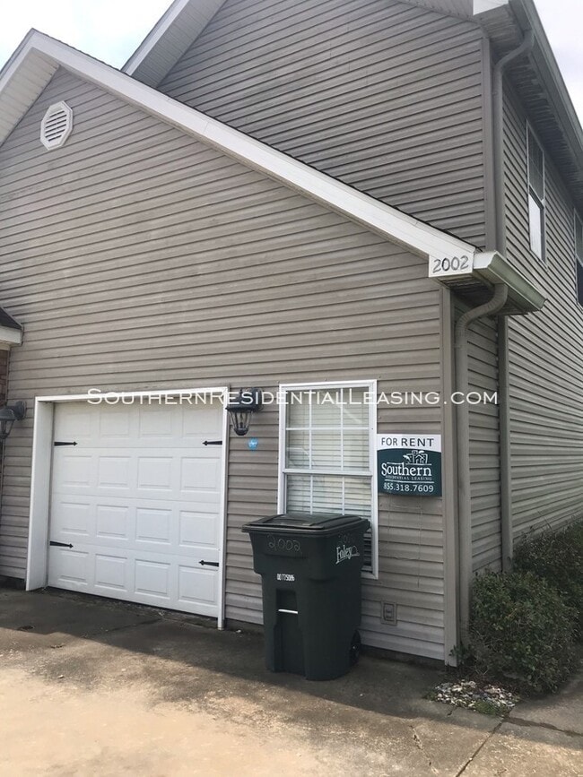 Building Photo - 2002 Shelene Way