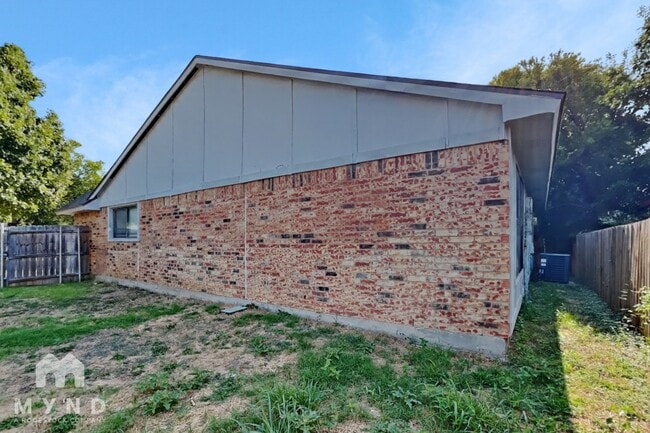 Building Photo - 6708 Oriole Ct