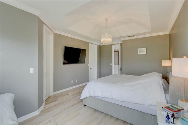 Building Photo - 1109 NE 16th Ave