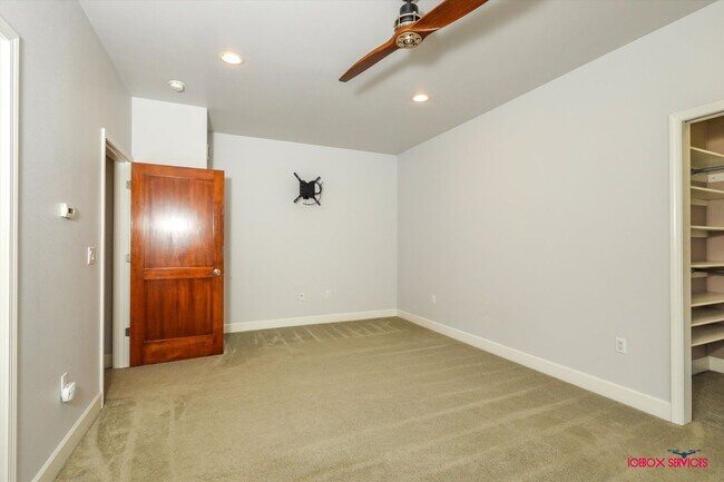 Building Photo - 2 BD, 2 BA Single-Family with Airstrip acc...