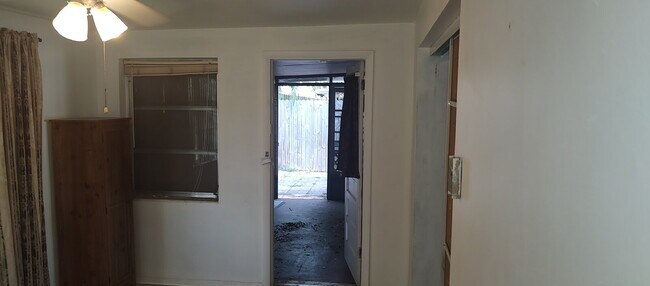 Building Photo - Charming 2-Bed in Holiday, FL