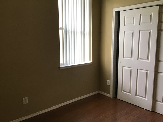 Building Photo - 922 Lake Biscayne Way