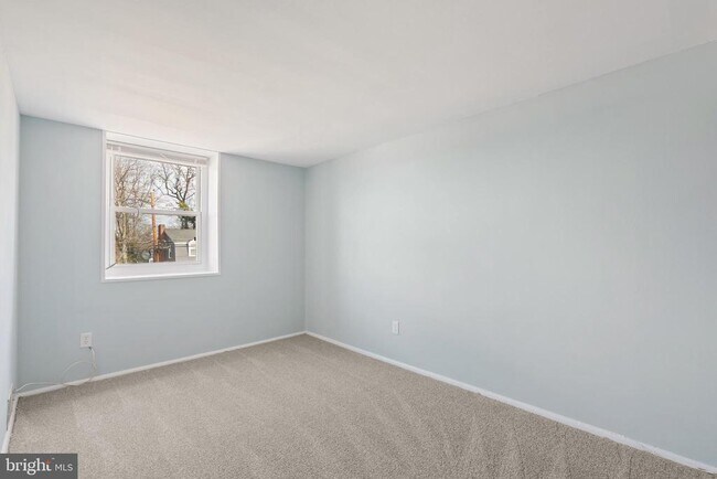 Building Photo - 7633 Allendale Dr