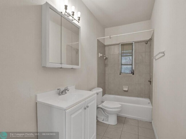 Building Photo - 535 NW 91st St