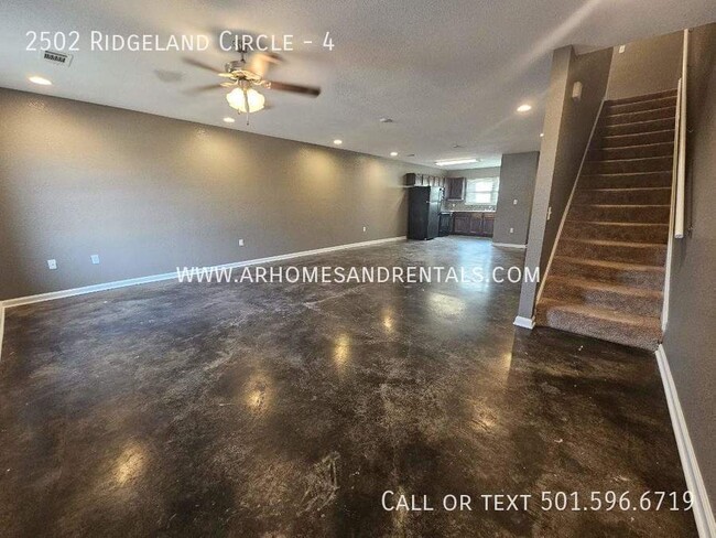 Building Photo - 2502 Ridgeland Cir