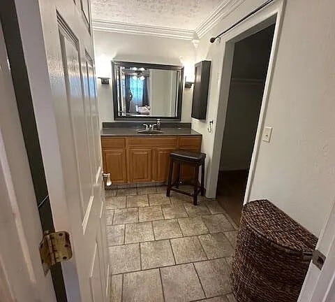 Building Photo - 106 Carey Ln