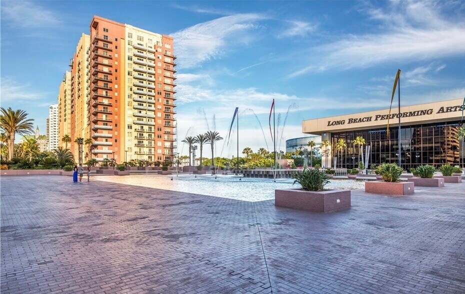 Building Photo - 388 E Ocean Blvd