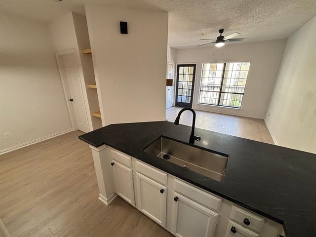 Building Photo - 4800 W Lovers Ln