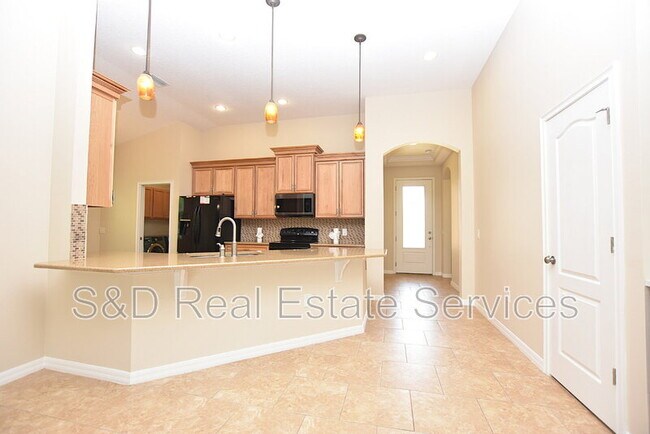 Building Photo - 5632 Aral Dr