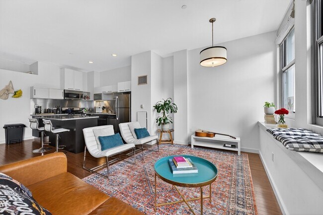 Building Photo - 88 Kingston St