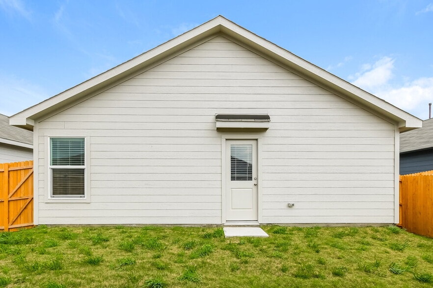 Building Photo - 928 Calley Pear Trl