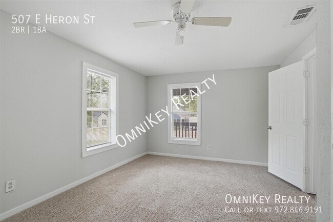 Building Photo - 507 E Heron St