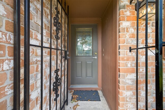 Building Photo - 3414 Lemon Tree Ln