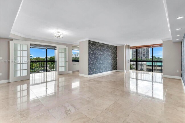 Building Photo - 2333 Brickell Ave