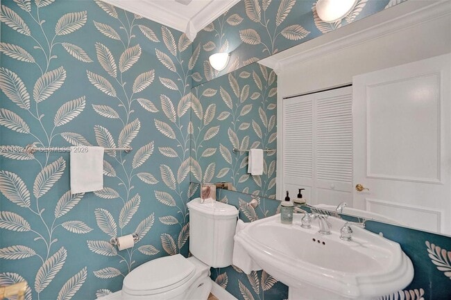 Building Photo - 3942 NE 171 St