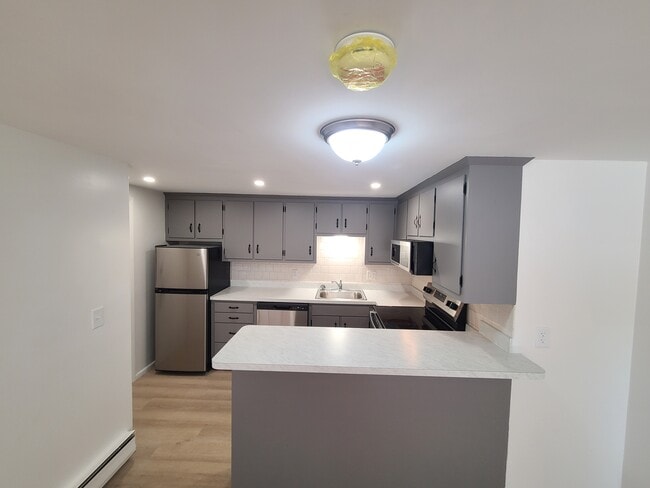 Building Photo - Azalea Court Apartments