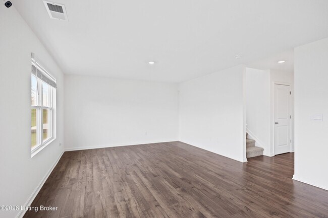 Building Photo - 284 Zelcova Dr