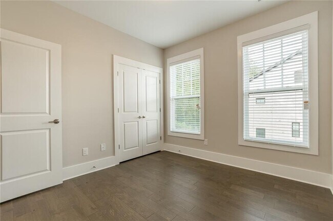 Building Photo - 4133 Wisconsin Dr