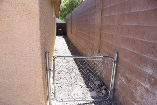 Building Photo - SUMMERLIN - 1 STORY HOME - 89144