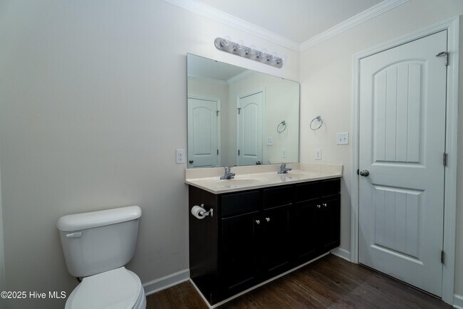 Building Photo - 306 Kenan Lp