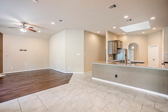 Building Photo - 5319 Claymore Meadow Ln