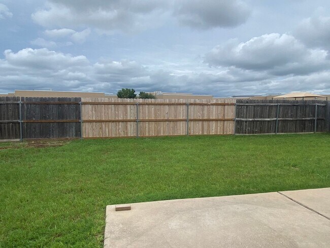 Building Photo - 3 BEDROOM, BELTON ISD