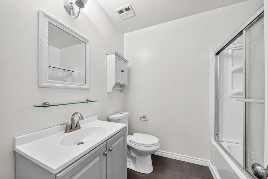Building Photo - 3467 W 171st St
