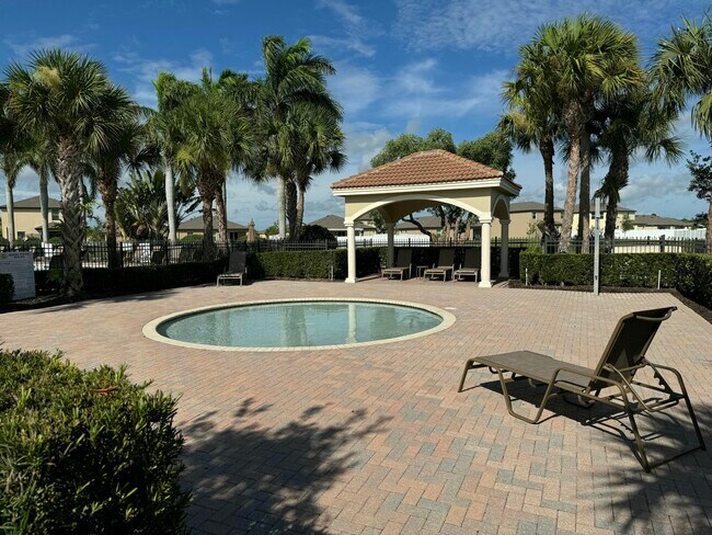 Building Photo - 664 Carlyle Wy