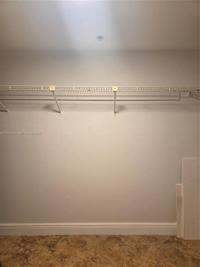 Building Photo - 210 174th St