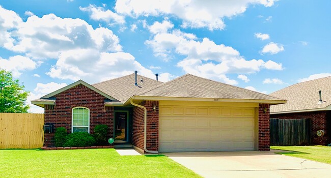 Primary Photo - Beautiful 3BD 2BA Home in Moore!!