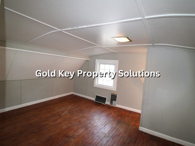 Building Photo - 2 BR 1 BA House Off Scatterfield (NO SECTION 8)